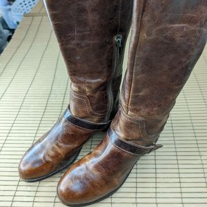 UGG Australia women's 1001637 CHANNING II Brown Distressed Leather 16" tall Ridi